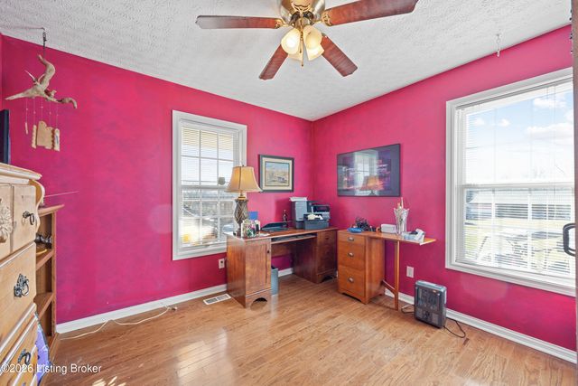 48 Hunters Trace, Taylorsville, KY 40071