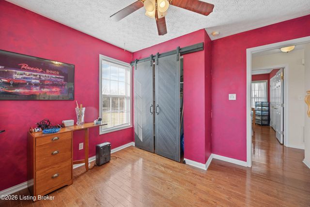 48 Hunters Trace, Taylorsville, KY 40071