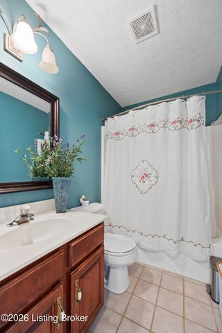 48 Hunters Trace, Taylorsville, KY 40071