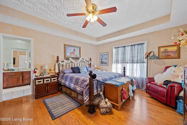 48 Hunters Trace, Taylorsville, KY 40071