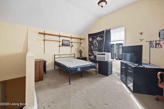 48 Hunters Trace, Taylorsville, KY 40071