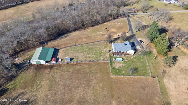 48 Hunters Trace, Taylorsville, KY 40071