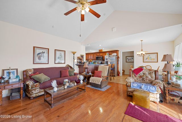 48 Hunters Trace, Taylorsville, KY 40071