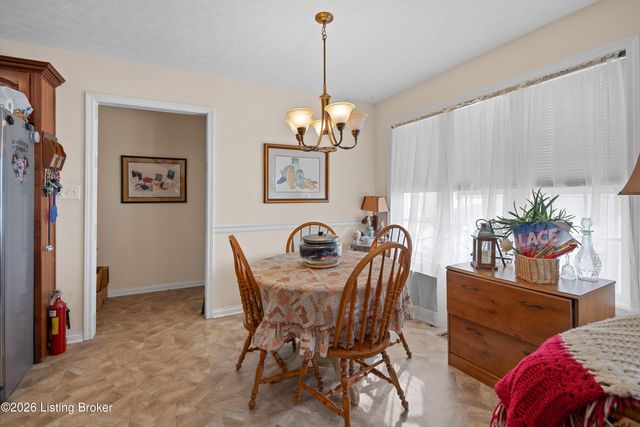 48 Hunters Trace, Taylorsville, KY 40071