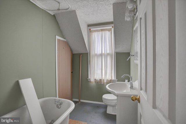 125 COTTAGE STREET, Waynesboro, PA 17268