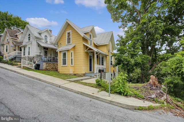 125 COTTAGE STREET, Waynesboro, PA 17268
