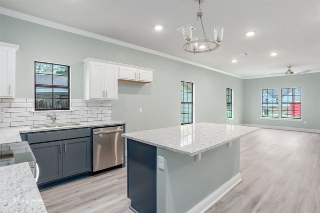 5909 Glen Eagle Drive, Shreveport, LA 71129