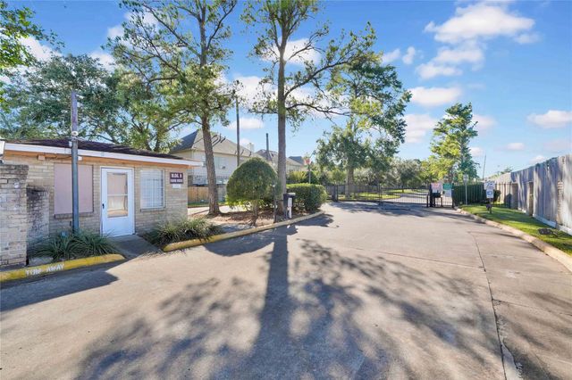 2800 Jeanetta Street 910, Houston, TX 77063