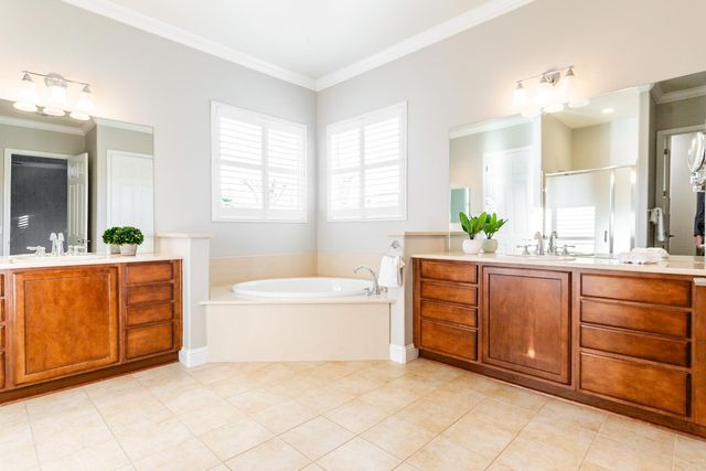 2141 Knollwood Ct, Manteca, CA 95336