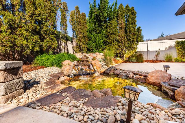 2141 Knollwood Ct, Manteca, CA 95336