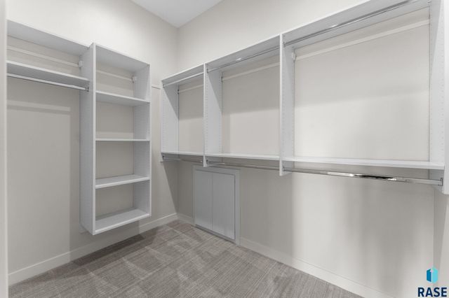 106 N Bryggen Pl Place, Sioux Falls, SD 57107