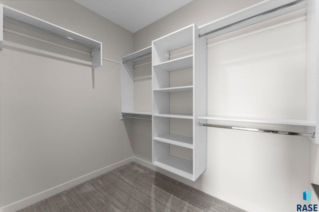 106 N Bryggen Pl Place, Sioux Falls, SD 57107