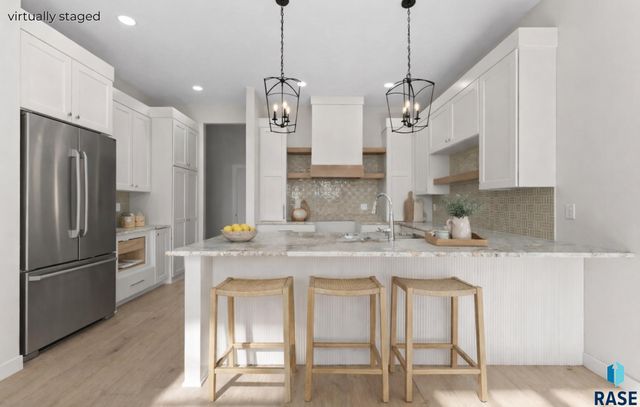 106 N Bryggen Pl Place, Sioux Falls, SD 57107