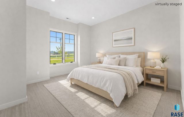 106 N Bryggen Pl Place, Sioux Falls, SD 57107