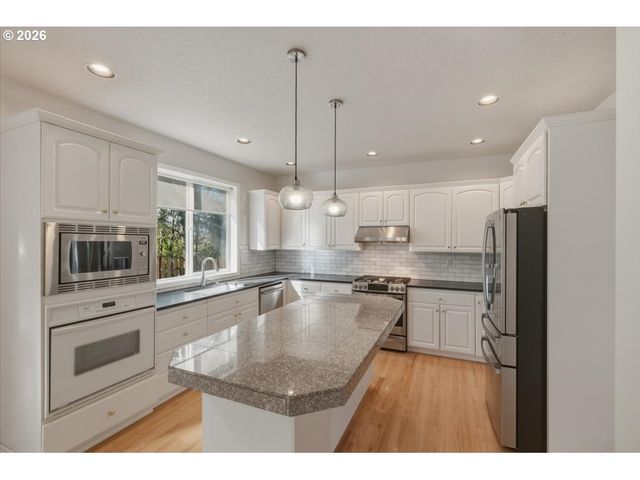 6009 Sw GRAND OAKS Dr, Corvallis, OR 97333