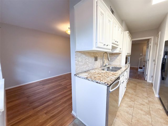 515 Tallowood Road 61, Houston, TX 77024