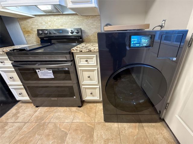 515 Tallowood Road 61, Houston, TX 77024