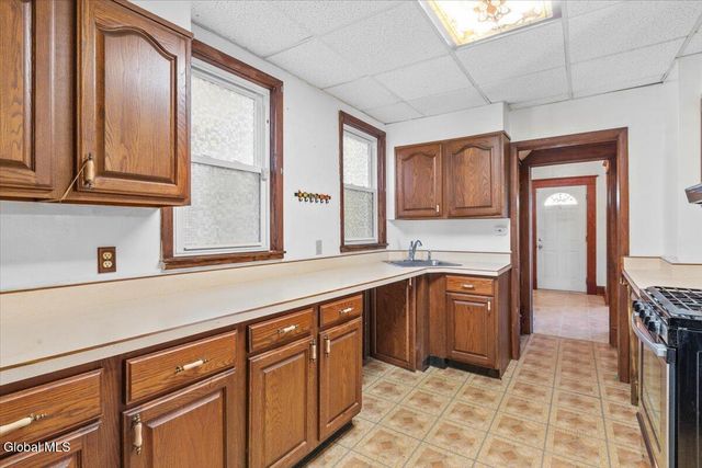 15 Alden Avenue, Albany, NY 12209