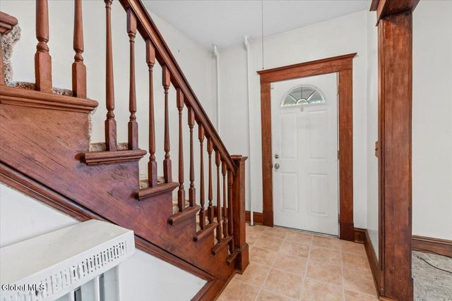 15 Alden Avenue, Albany, NY 12209