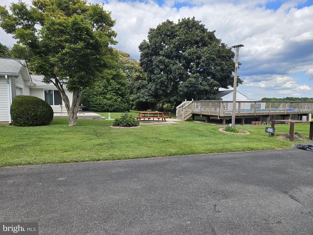 7015 WOODBINE RD, Woodbine, MD 21797