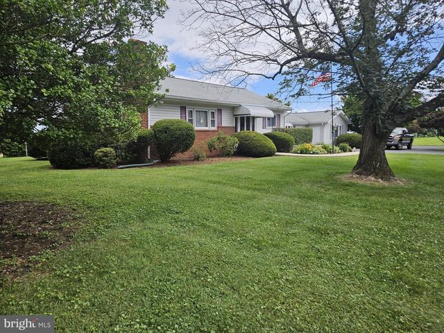 7015 WOODBINE RD, Woodbine, MD 21797