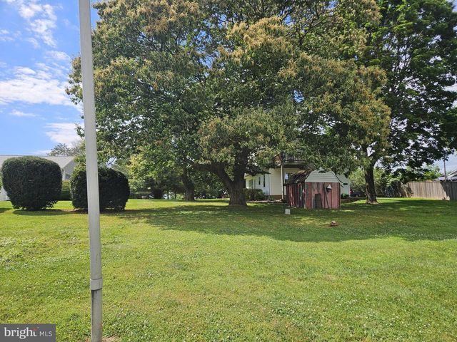 7015 WOODBINE RD, Woodbine, MD 21797