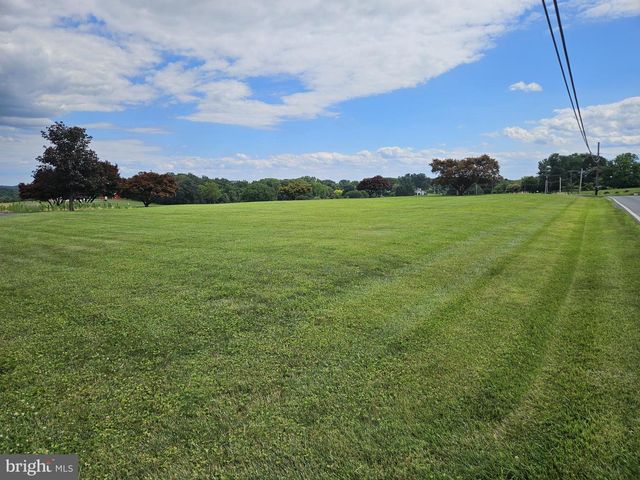 7015 WOODBINE RD, Woodbine, MD 21797