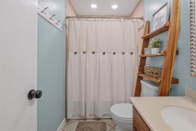 395 Dewberry Lane SE, Lindale, GA 30147