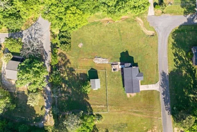 395 Dewberry Lane SE, Lindale, GA 30147
