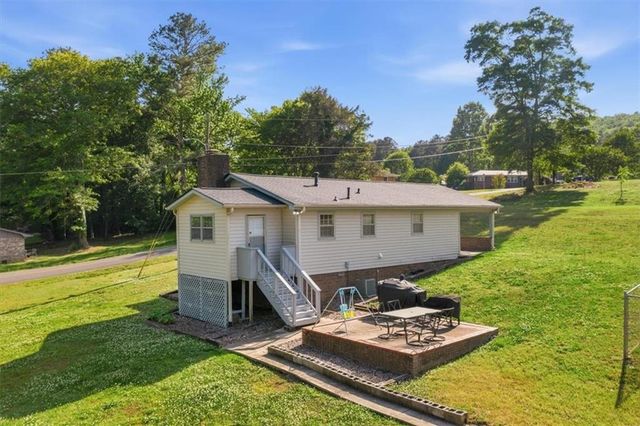395 Dewberry Lane SE, Lindale, GA 30147