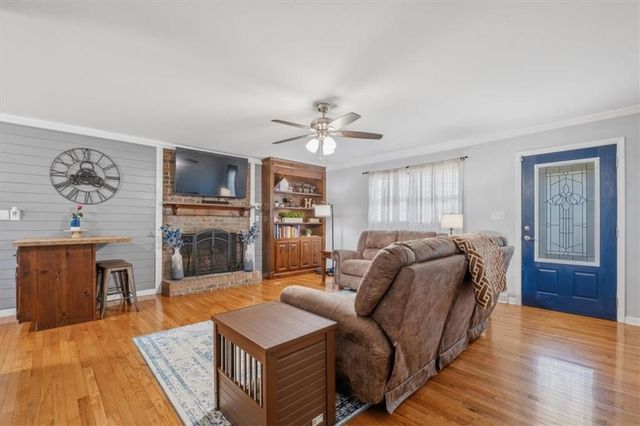 395 Dewberry Lane SE, Lindale, GA 30147