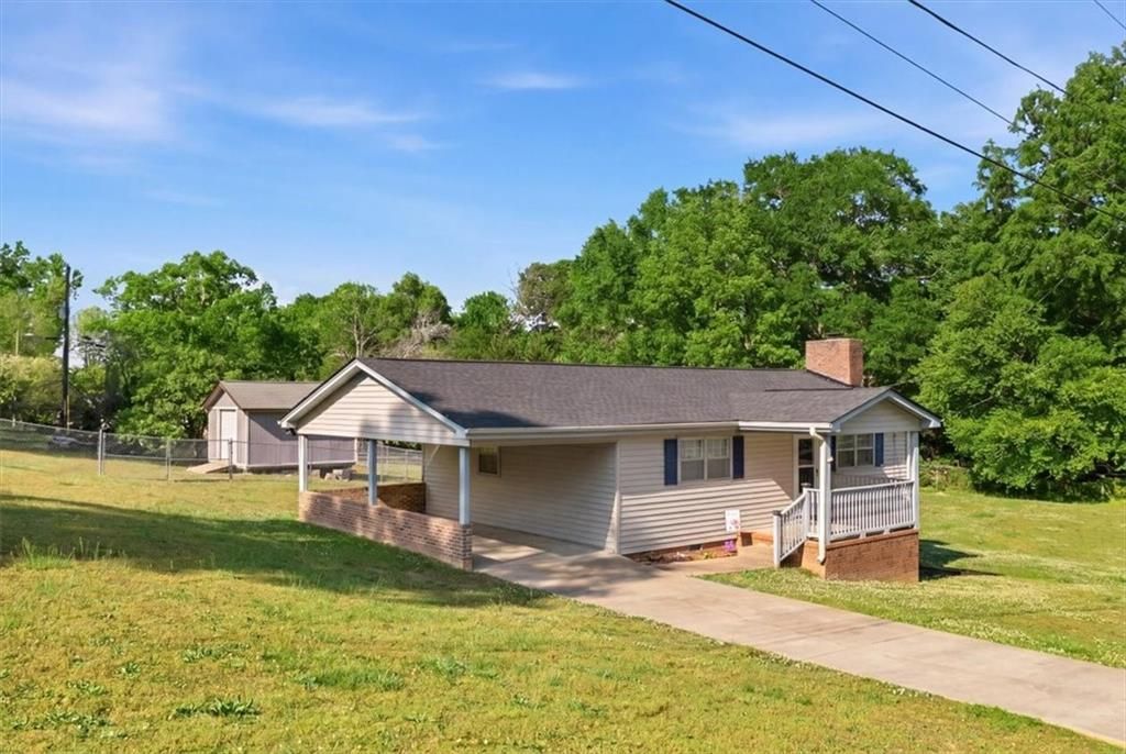 395 Dewberry Lane SE, Lindale, GA 30147