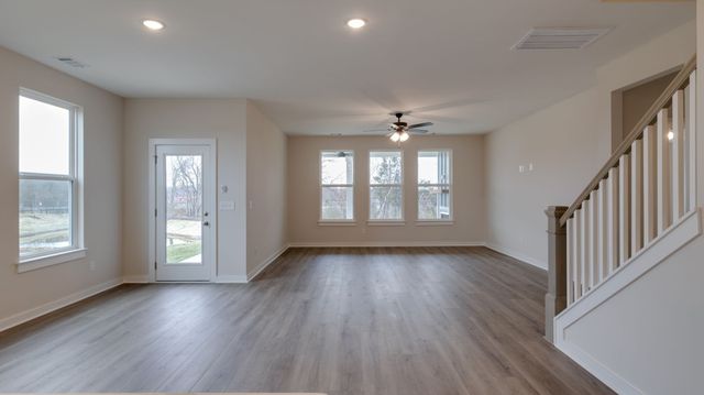 4162 Dream Beetle Loop, Rockvale, TN 37153