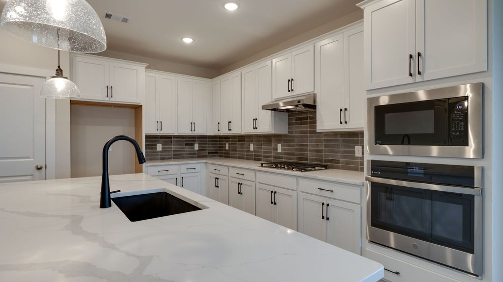 4162 Dream Beetle Loop, Rockvale, TN 37153