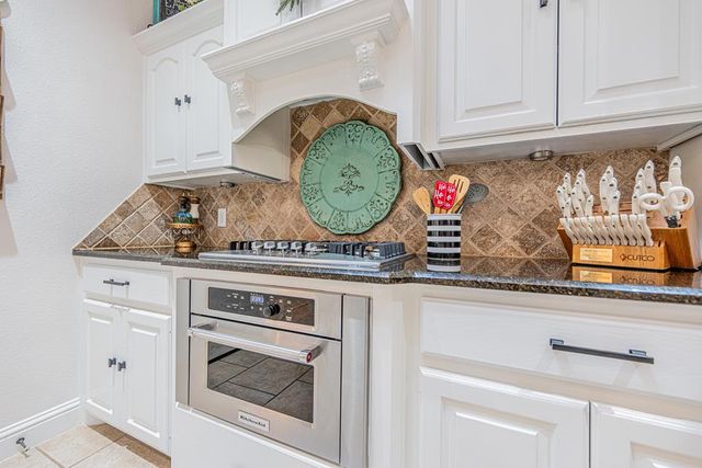 5304 London, Midland, TX 79707