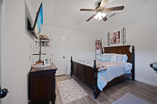 5304 London, Midland, TX 79707