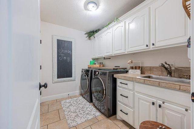 5304 London, Midland, TX 79707