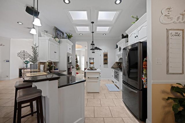 5304 London, Midland, TX 79707