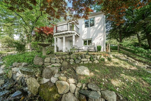 716 Colonial Rd, Franklin Lakes Boro, NJ 07417