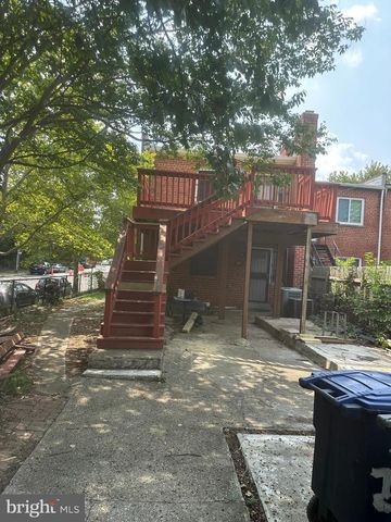 2201 14TH ST NE, Washington, DC 20018