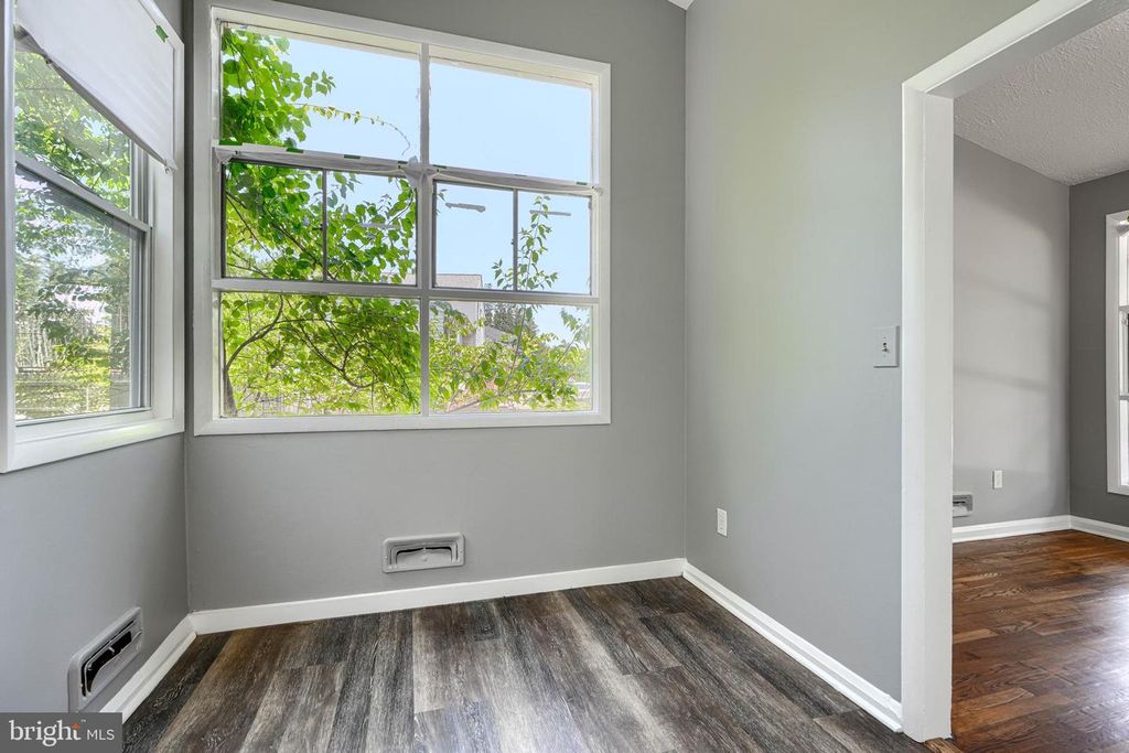 Image 16 of property listing at 6901 CHIPPEWA DR, Baltimore, MD 21209