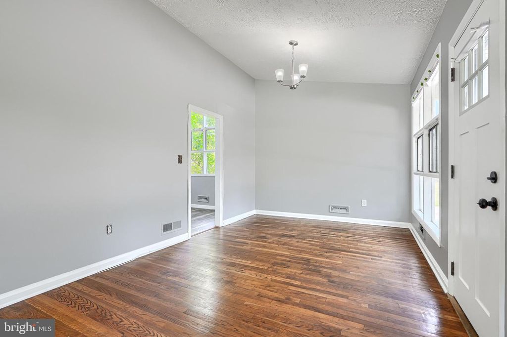 Image 24 of property listing at 6901 CHIPPEWA DR, Baltimore, MD 21209