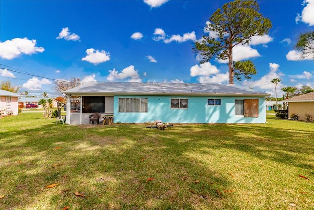 621 24th Street SW, Vero Beach, FL 32962