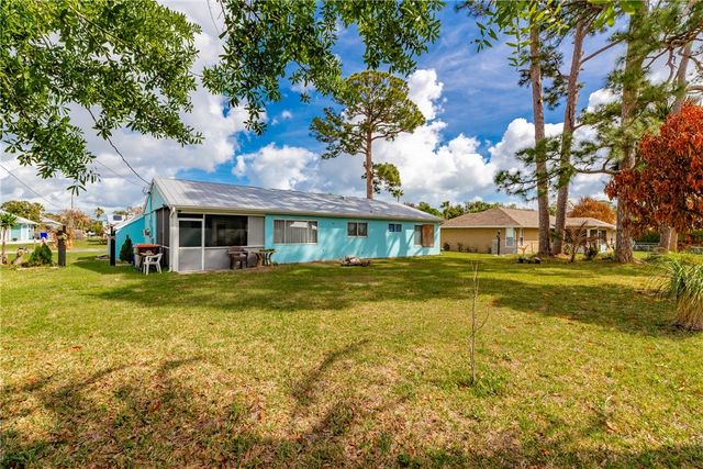 621 24th Street SW, Vero Beach, FL 32962