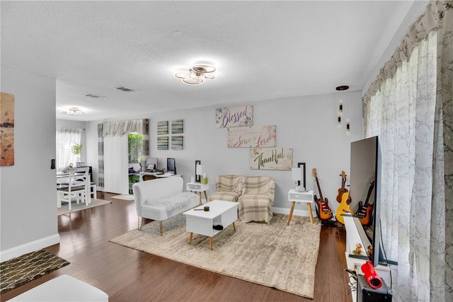 621 24th Street SW, Vero Beach, FL 32962