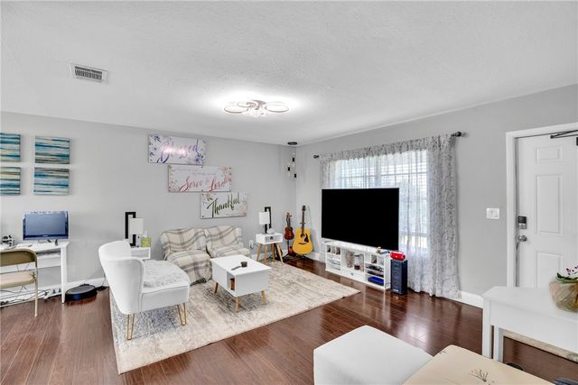 621 24th Street SW, Vero Beach, FL 32962