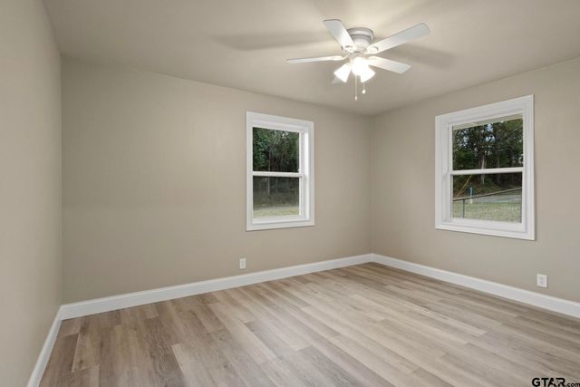 303 Campbell St, Daingerfield, TX 75638