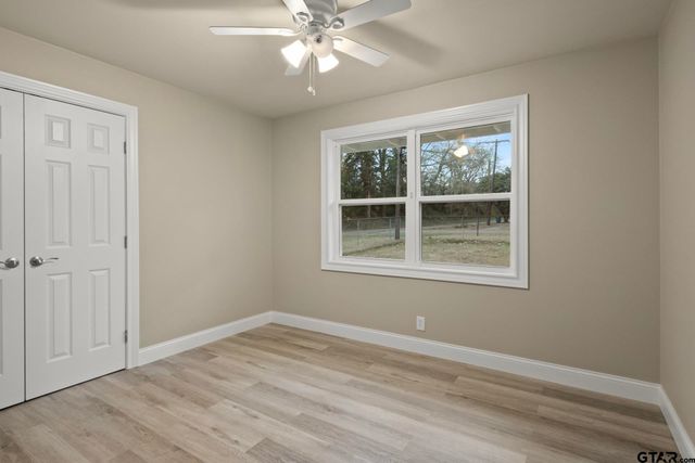 303 Campbell St, Daingerfield, TX 75638