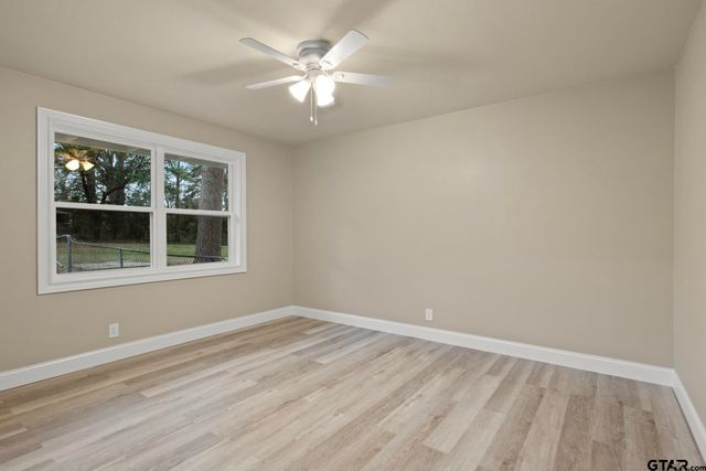 303 Campbell St, Daingerfield, TX 75638