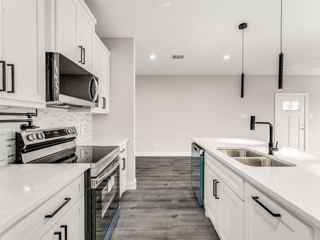 2610 S Ewing Avenue, Dallas, TX 75216